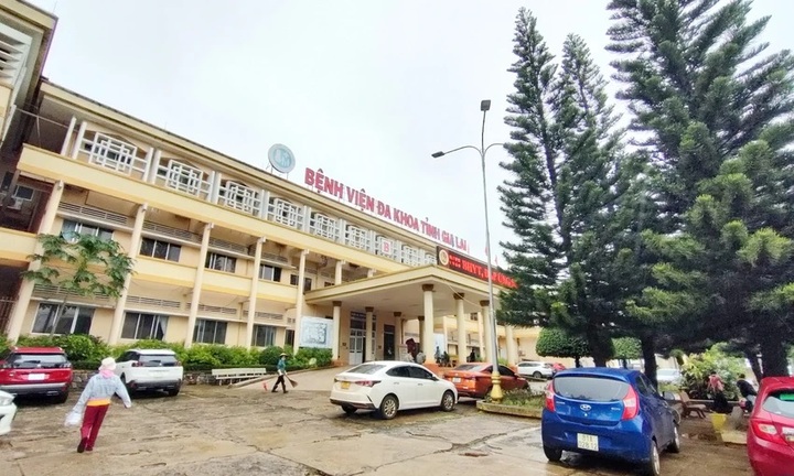 Vụ 2 vợ chồng nghi uống thuốc diệt cỏ tự tử trong nhà nghỉ: Người thân nói gì?