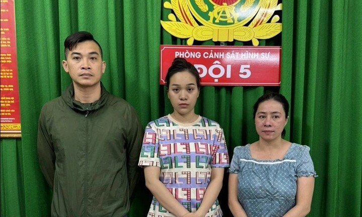 Triệt phá đường dây mại dâm của cơ trưởng hàng không và bạn gái Ly