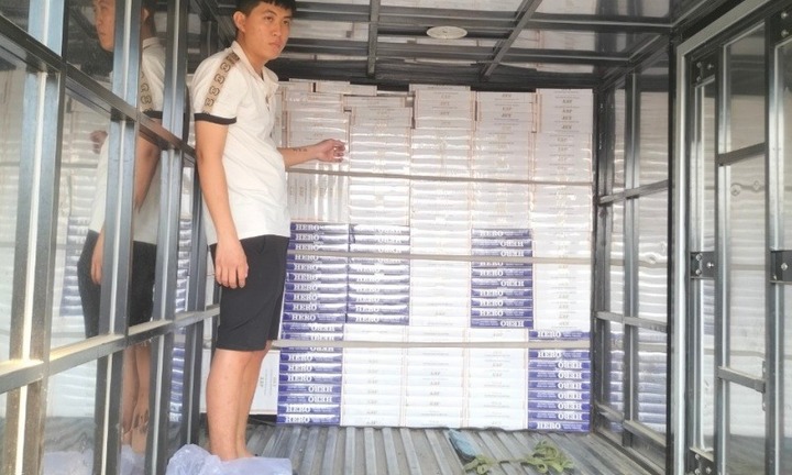 Tin thời sự nóng mới nhất ngày 6/1: Phát hiện vụ vận chuyển gần 2.500 bao thuốc lá nhập lậu ở Long An