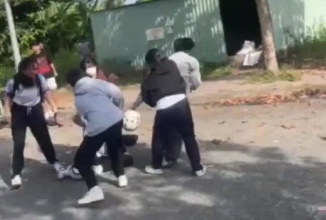 Điều tra vụ nữ sinh lớp 11 bị đánh hội đồng tổn thương sọ, gãy sống mũi