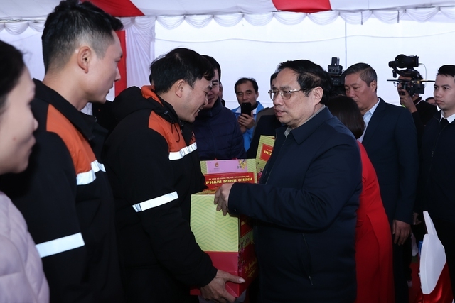 Thủ tướng Phạm Minh Chính: Rà soát để không ai không có Tết, không ai bị bỏ lại phía sau
