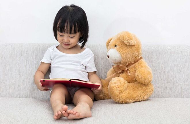 Phẫu thuật thành công cho bé 4 tuổi bị tắc ruột vì nuốt bông gòn trong gấu bông