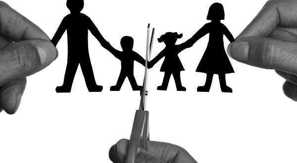 Cha mẹ khi ly hôn cần làm những điều này để con trẻ không bị tổn thương