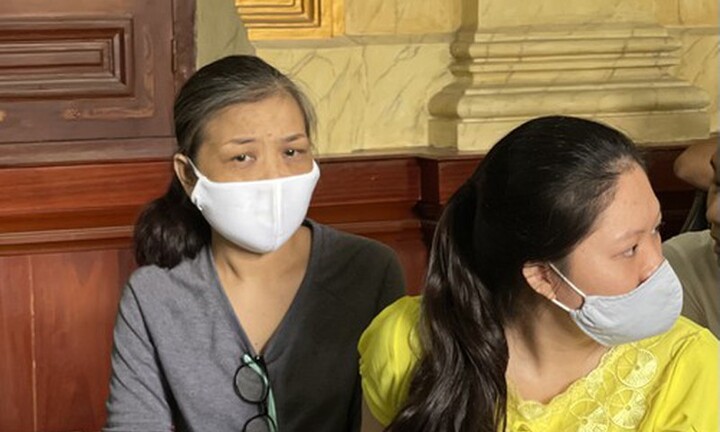 Tôn Nữ Thị Huyền - 