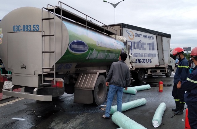 Tin tức tai nạn giao thông ngày 27/5: Xe bồn húc đuôi xe tải, tài xế tử vong