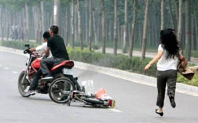 Vụ cô gái trẻ trình báo bị chích điện, cướp xe Vision: Trích xuất camera, truy xét hung thủ