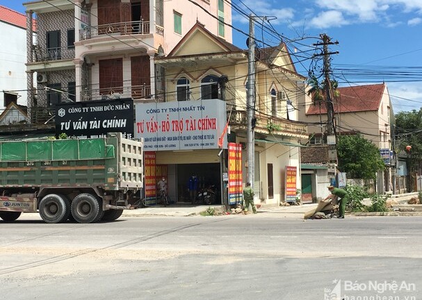 Nữ phụ hồ tử vong thương tâm dưới bánh xe tải ở Nghệ An