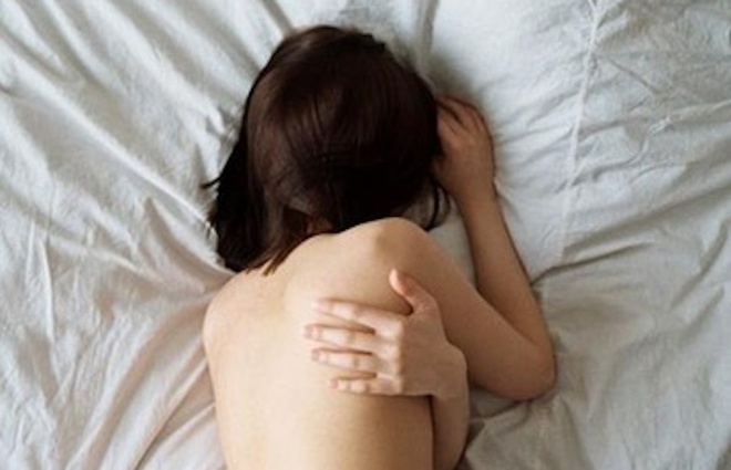 Người phụ nữ 41 tuổi bị nhân tình dọa tung ảnh