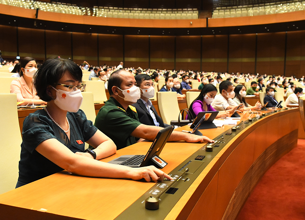 Cơ cấu thành viên Chính phủ gồm 27 thành viên, có 4 Phó Thủ tướng, 18 Bộ trưởng