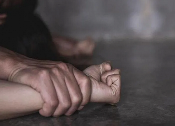 Người đàn ông 42 tuổi nhiều lần đưa bé gái vào nhà nghỉ quan hệ tình dục