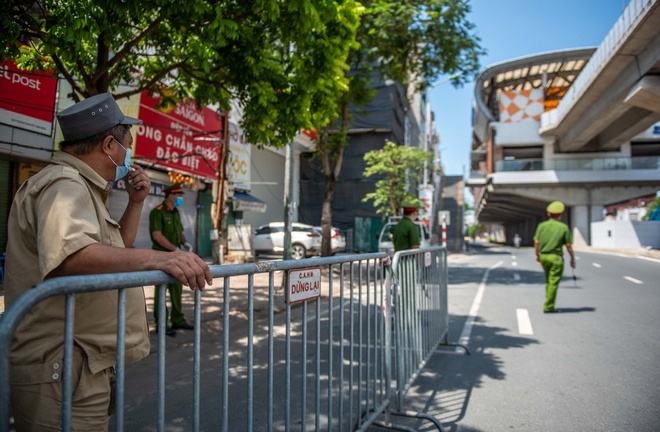 Bí thư Thành uỷ Hà Nội: Tùy mức độ kiểm soát dịch, sẽ quyết định gia hạn giãn cách hay không
