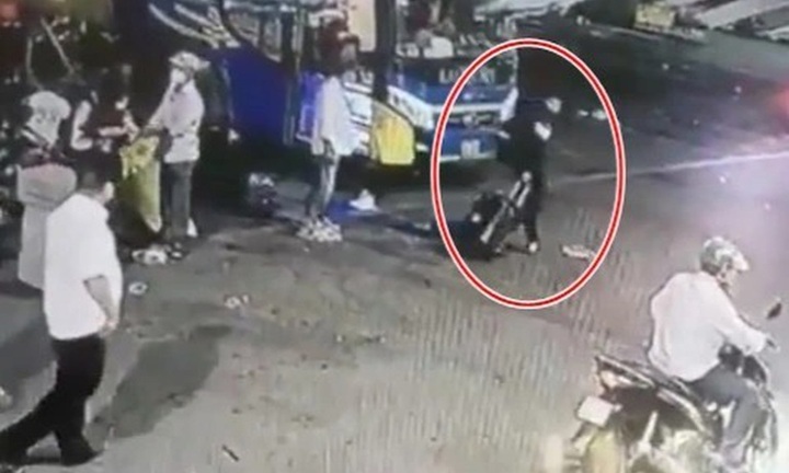Vụ nam sinh mất liên lạc với gia đình: Người mẹ kể về cuộc điện thoại trước khi con xuống xe