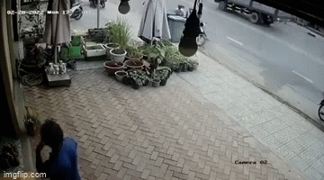 Vụ clip 2 nữ sinh lớp 11 