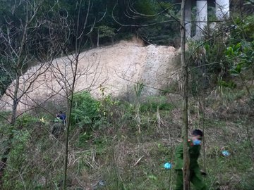 Tin tức pháp luật ngày 13/3: Kinh hãi phát hiện bộ xương người tại chân cầu cạn