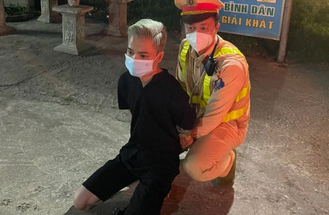 Tin tức pháp luật ngày 17/4: Màu tóc ánh kim, hình xăm trên tay lật tẩy kẻ giết người ở Hà Nội