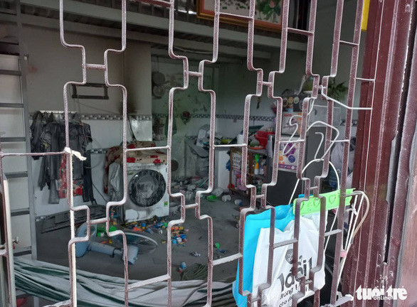 Tin tức pháp luật ngày 8/5: Nổ lớn trong phòng trọ, người đàn ông nằm bất tỉnh trên vũng máu