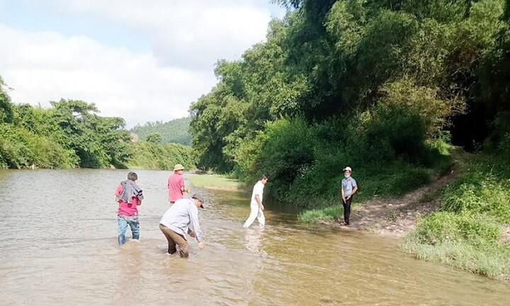 Thượng úy quân đội bỗng nhiên mất liên lạc với gia đình và đơn vị