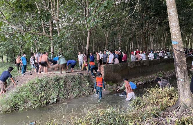Vụ 2 nam sinh chết đuối dưới kênh khi đi câu cá: Tìm thấy thi thể nạn nhân