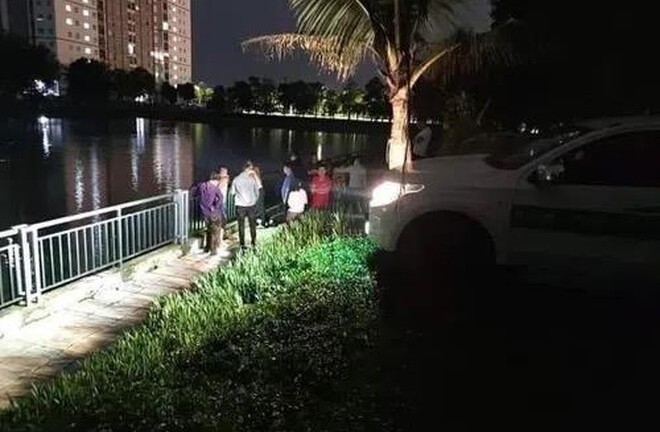 Rủ nhau ra hồ Thiên Nga bắt ve sầu sau cuộc nhậu, thanh niên ngã xuống hồ tử vong