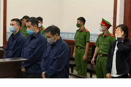 Thầy giáo dạy kỹ năng bị nữ học viên dàn cảnh đánh ghen, tống tiền 700 triệu