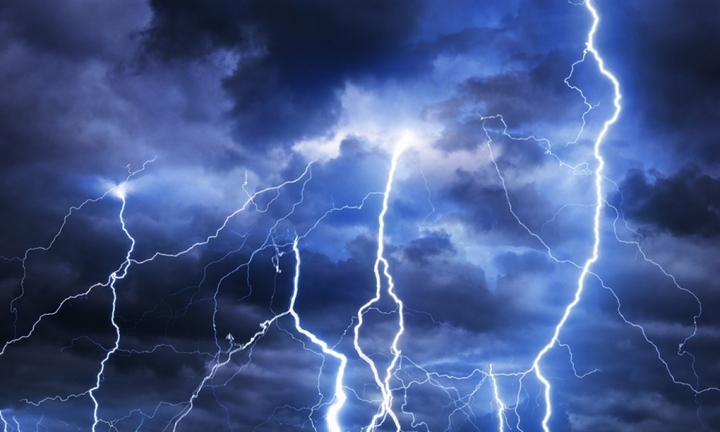 2 người bị sét đánh ở Bắc Kạn