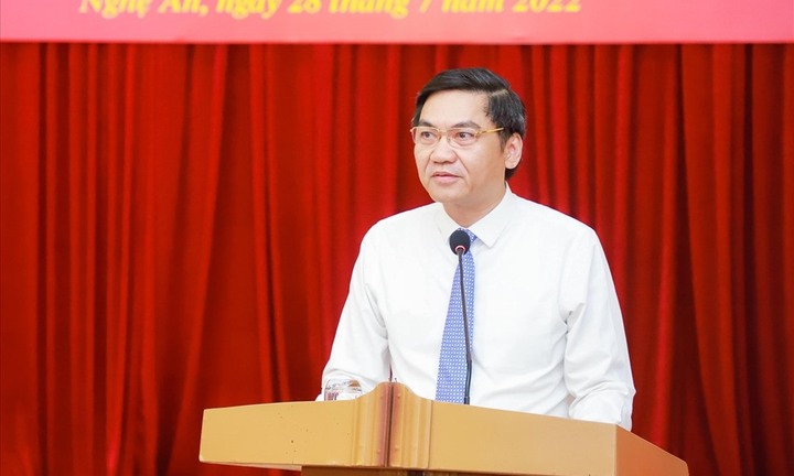 Chân dung tân Phó Bí thư Tỉnh ủy Nghệ An Hoàng Nghĩa Hiếu