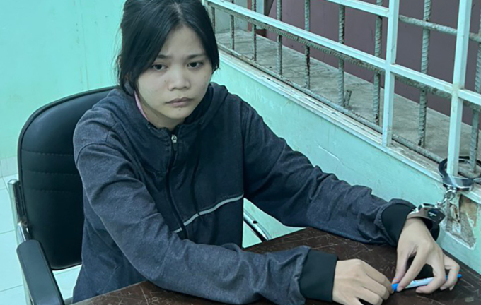 Vụ cô gái 23 tuổi cầm vàng bỏ chạy bị ông chủ đuổi theo khống chế: Hé lộ lời khai