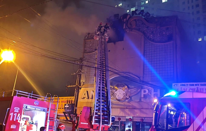 Vụ cháy kinh hoàng tại quán karaoke, nhiều người chết: Nhân chứng nói gì?