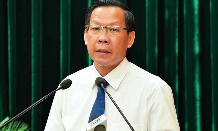 Chủ tịch UBND TPHCM đề nghị trang bị trực thăng, robot chữa cháy