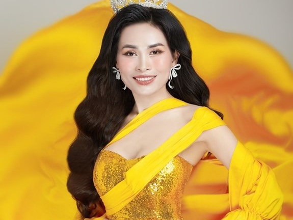 Lurcinn Group - Nga Phan đầy xúc động khi trở thành “Nữ hoàng video quyền năng 2023” tại đất nước phồn thịnh Trung Quốc 