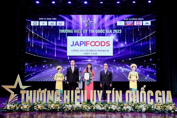 Hải sản rắc cơm JapiFoods được vinh danh Top 10 Thương hiệu uy tín Quốc gia 2023