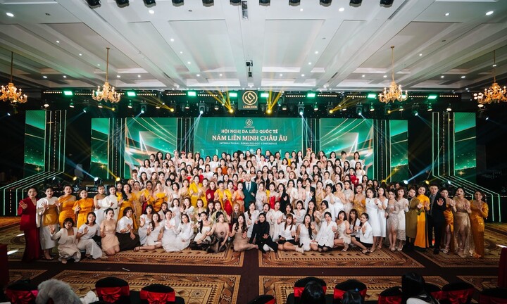Lurcinn Group - Hội nghị da liễu quốc tế thu hút 5000 doanh nhân ngành làm đẹp khắp Việt Nam. 