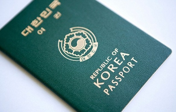 Trung Quốc: Nhân viên khách sạn đốt nhầm hộ chiếu của 31 công dân Hàn Quốc