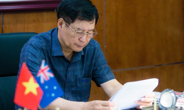  "Để luật đi vào cuộc sống của người làm luật phải phản ánh đầy đủ khách quan thực tế của cuộc sống vào luật "