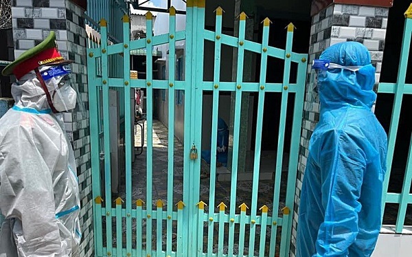 Tìm được bệnh nhân COVID-19 nghiện ma túy nhảy lầu bỏ trốn khỏi bệnh viện ở Bình Thuận