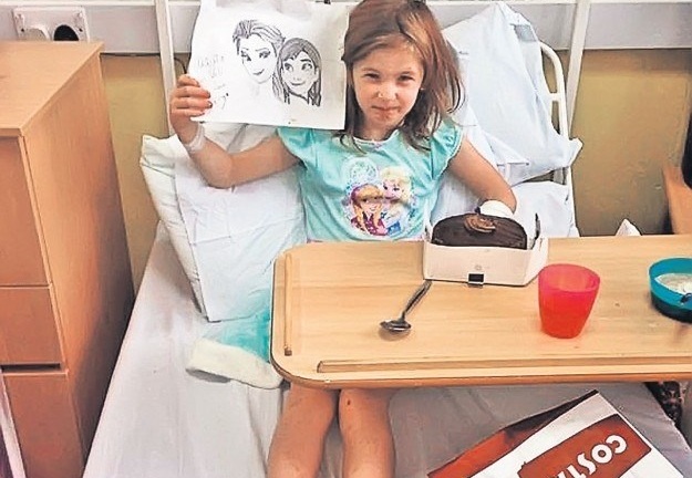 Mắc bệnh hiếm gặp, bé gái 7 tuổi có 