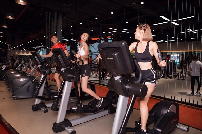 Người dân TP.HCM háo hức khi phòng gym được mở cửa trở lại từ 1/10