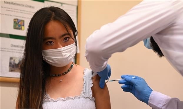 Malaysia phê duyệt có điều kiện vaccine Sinovac tiêm cho lứa tuổi 12-17