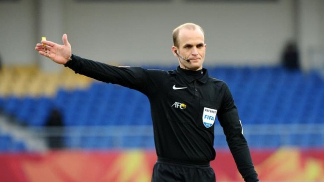 Vòng loại World Cup 2022: Trọng tài người Jordan sẽ bắt chính trận Việt Nam vs Oman