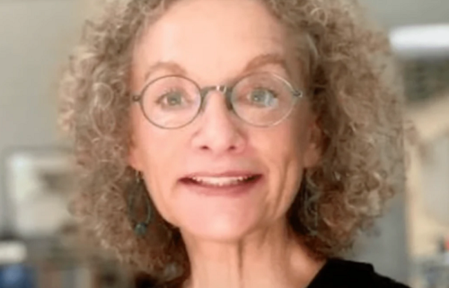 Vừa được đề cử là giáo viên của năm đã bị bắt vì hành hung học sinh