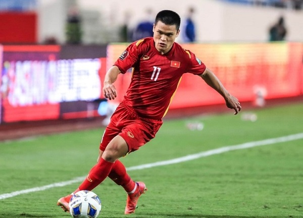 Khóa chặt ngôi sao Real Madrid, Tuấn Hải được báo Hàn Quốc ví như Park Ji-sung