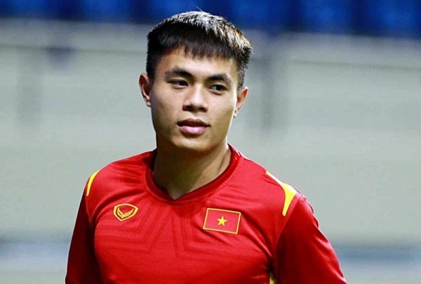 Hoàng Anh mang băng đội trưởng U23 Việt Nam, Hùng Dũng và Tiến Linh làm đội phó
