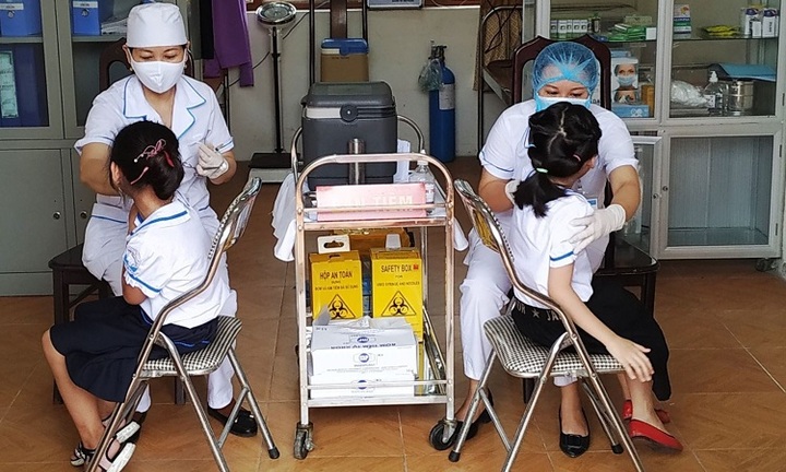 Bộ Y tế: Không tiêm vaccine uốn ván - bạch hầu cùng đợt với tiêm vaccine ngừa COVID-19