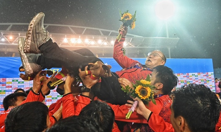 Cổ động viên Đông Nam Á hết lời khen ngợi HLV Park Hang-seo