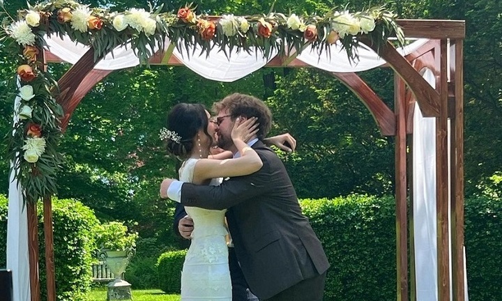 Anna Trương tổ chức đám cưới đơn giản, ấm cúng ở Mỹ