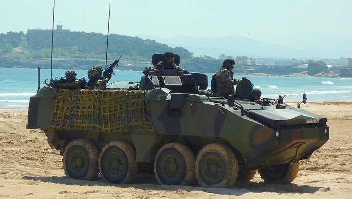 Thụy Sĩ từ chối chuyển xe thiết giáp, đạn pháo cho Ukraine