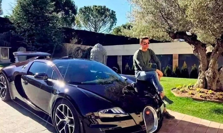 Siêu xe hơn 50 tỷ của Ronaldo gây tai nạn ở Tây Ban Nha