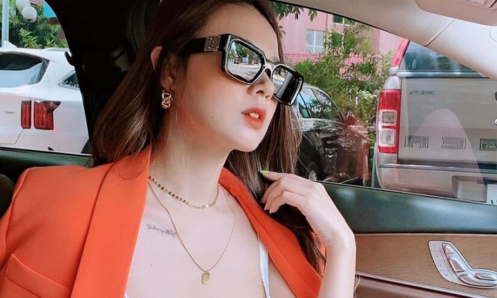 Giảng viên Midu gây tranh cãi khi mặc gợi cảm, lộ hình xăm ngay vòng 1