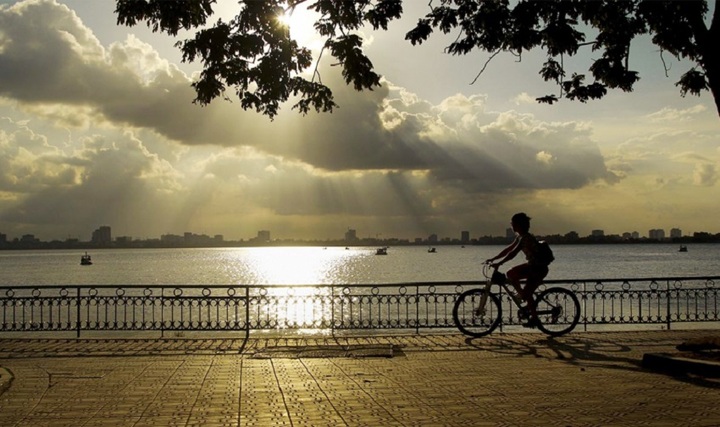 Tin tức dự báo thời tiết hôm nay 2/7: Hà Nội ngày nắng, chiều tối có lúc có mưa