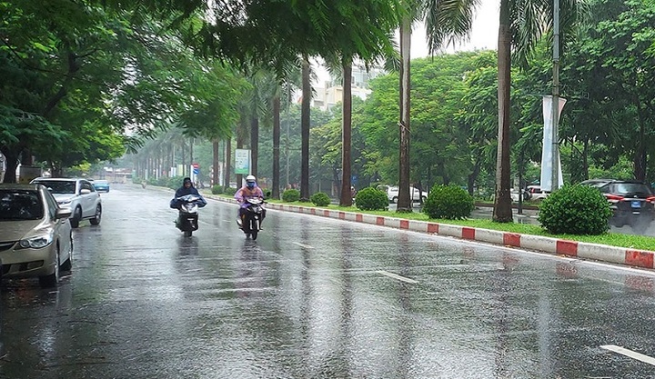 Tin tức dự báo thời tiết hôm nay 1/8: Hà Nội có lúc có mưa rào và dông